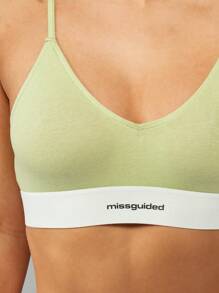 MISSGUIDED 柔软三角形 Bralette 无钢圈舒适支撑 V 领无缝家居服睡眠日常必需品可调节肩带夏季基本款 - 薄荷綠 - 查看 4