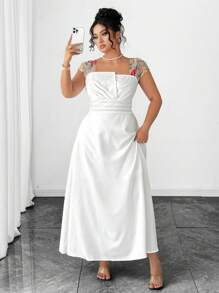 Elenzga Plus Size Ruched Elegant Vacation Beach Romantic Date Sleeveless Embroidered Patchwork Dress - White - View 4