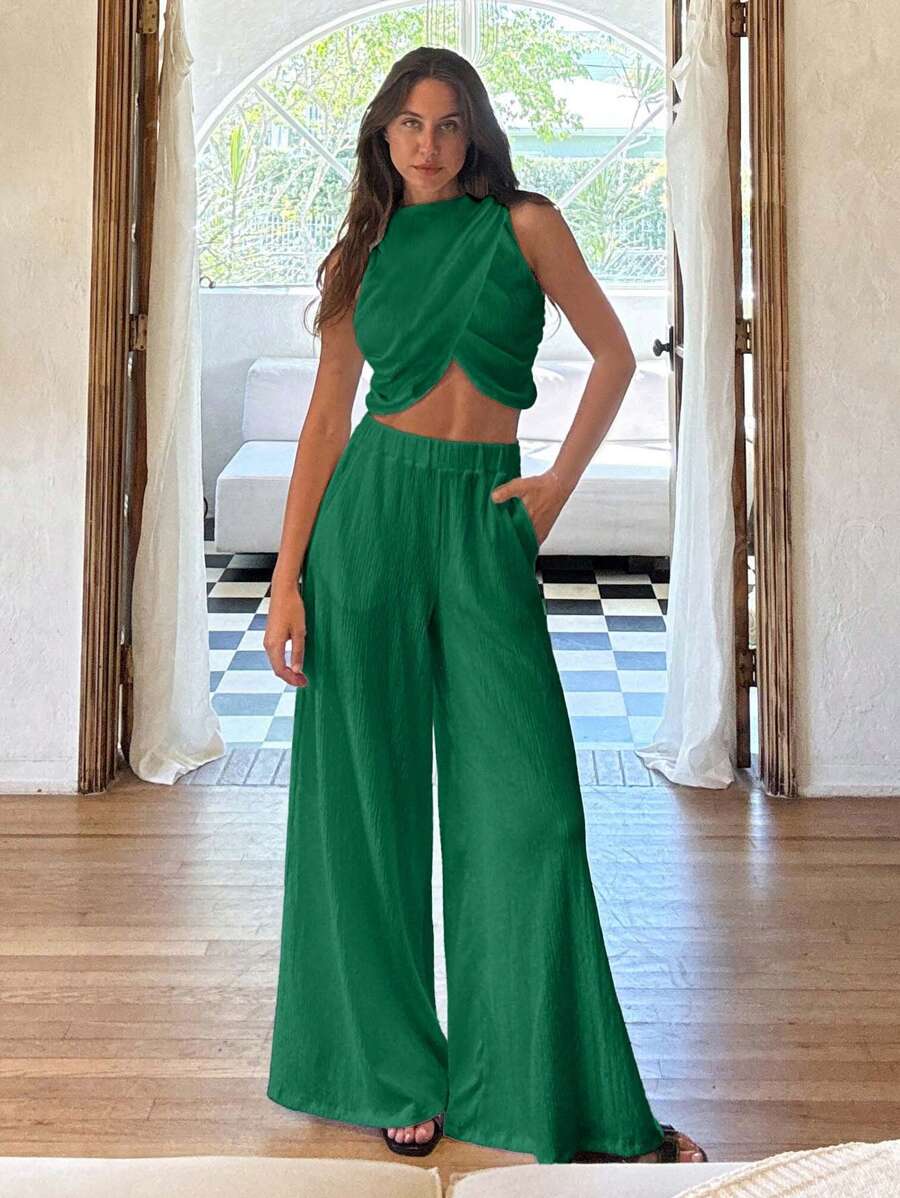 Cloudara Chic Simplicity: Bộ áo crop top cổ tròn và quần cùng tông - Màu xanh lá cây đậm - Xem 1
