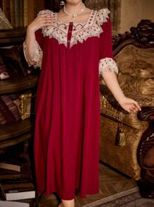 SHEIN 加大码宽松睡裙，撞色刺绣拼接，三粒纽扣，Moo Moo品牌，适合秋冬季穿着