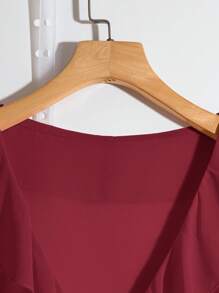 SHEIN Clasi Áo cánh tay ngắn viền ren trơn màu thanh lịch cỡ lớn cho nữ - Màu Đỏ Sâu - Xem 4