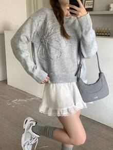 SHEIN Teen Girls Floral Pattern Solid Color Crew Neck Sweater, 3D Flower Decor, Suitable For Winter, Halloween Fall - Light Grey - View 3