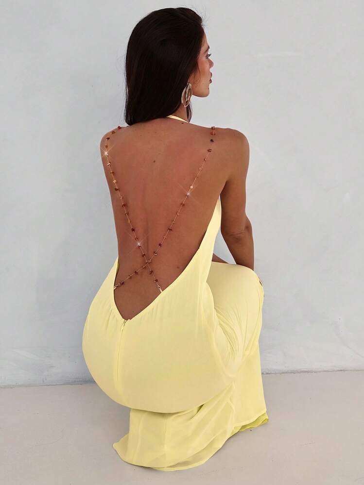 Aloruh Robe longue moulante élégante et sexy pour femme, col bénitier, dos nu, avec chaîne perlée. Couleur: Safran Jaune - Jaune clair - Voir 1
