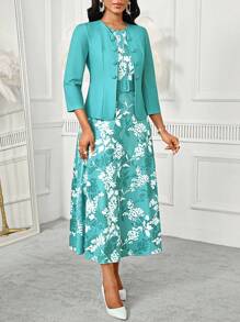 SHEIN Lady Completo da donna con vestito midi con stampa astratta a onde, semplice, collo rotondo, con cintura, adatto per occasioni come uscite, feste, compleanni, eventi, ufficio, chiesa, matrimoni, vacanze. Vestiti casual e formali per donna, adatti per cerimonie, ufficio, lavoro, matrimoni, vacanze.