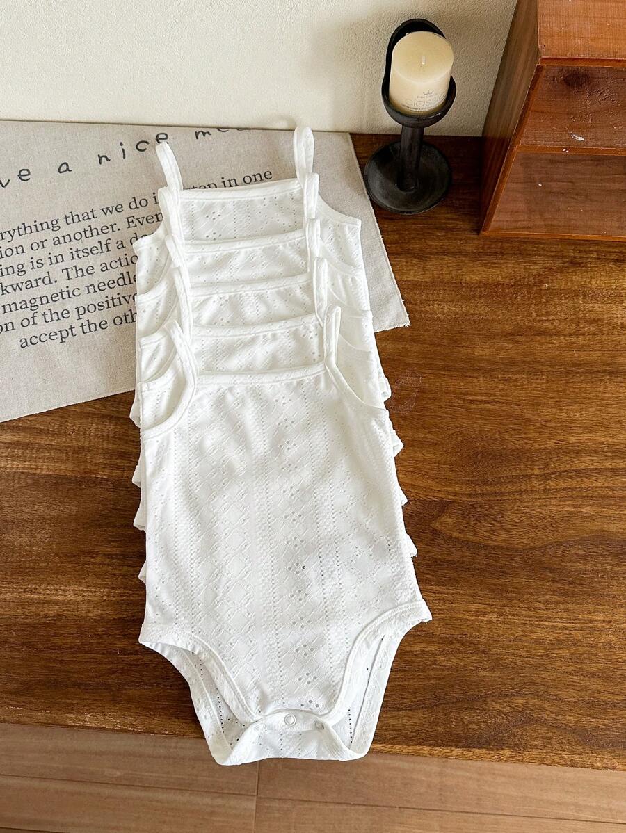 SHEIN LMoss Kids LMoss 5件套新生女宝宝可爱纯色针织无袖连体衣，夏季白色连体衣，新生儿白色套装，白色新生儿连体衣，白色婴儿连体衣，新生儿荷叶边连体衣 - 白色 - 查看 1