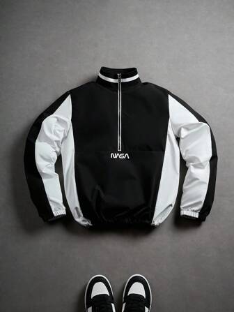 Aesthetic Post Herr långärmad sportjacka för universitetet, färgblocksjacka med halv dragkedja och ståkrage, bokstavsgrafik, justerbar dragsko i nederkant, lämplig för vardagsbruk, utomhus, sport, fritid, skola, fest, musikfestival. Kan ge bort till vänner och pojkvänner, herrjacka med kvarts dragkedja, svartvit jacka, fotbollsjacka, personlig bolljacka, höst