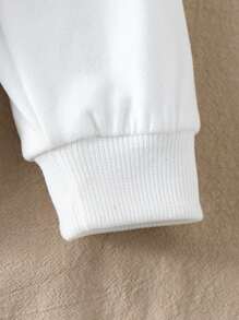 Genkimix Kids 1pc Young Boy Casual Sporty Streetwear Cute & Cool Dinosaur Print Color Block Sweatshirt, Suitable For Daily Wear, School, Outings, Sports, Spring/Summer, Providing Multiple Matching Options And Versatility For Boys. The Overall Design Is Minimalist And Elegant, Comfortable And Fashionable To Wear. This Will Be A Practical And Stylish Choice In The Wardrobe Of Young Boys Fall Winter