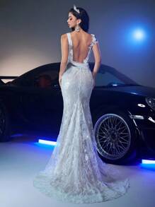 Glamrae 优雅奢华刺绣蕾丝贴花撞色网眼性感深垂领鱼尾裙，带拖尾，适合婚礼活动、所有正式场合、新娘礼服 - 白色 - 查看 7