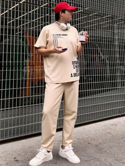 SHEIN 2 件青少年男孩休闲学院风字母图案圆领 T 恤和短裤套装，适合通勤、校服、日常和运动装，春夏季