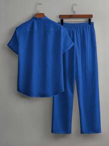 Manfinity Homme 2 件男士休闲纯色纹理短袖衬衫和抽绳腰宽松直筒裤套装，男士两件套服装，男士服装男士两件套蓝色男士两件套服装蓝色蓝色两件套男士衬衫和裤子套装，舒适服装 - 寶藍色 - 查看 2