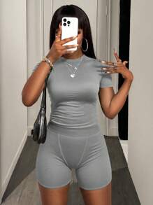 INAWLY Bộ 2 áo phông và quần short họa tiết tương phản thường ngày mùa hè cho nữ - Xám - Xem 3