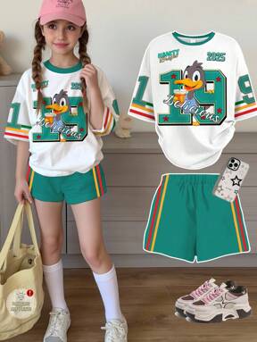 SHEIN 2pcs Girls Sporty Number 19 English Letter Cartoon Print Short Sleeve T-Shirt And Shorts Set, Casual Summer Kids Outfit, Cool Comfort Casual Wear Collection