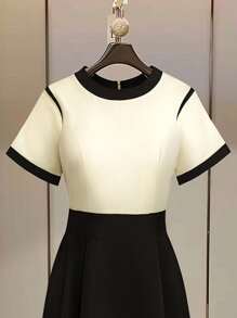 Flirla Đầm xòe cổ tròn tay ngắn dệt khối màu tương phản cỡ lớn cho nữ, váy thanh lịch lãng mạn cao cấp - màu đen - Xem 3