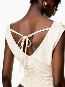 LYSMO 2025 New Arrival Light Yellow Women's Backless Tie Back Ruched Center Drape Neck Solid Color Waist-Fitted Cropped Top, Youthful And Casual, Perfect For Fresh Outfits