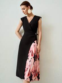 MOTF PREMIUM FLORAL PRINT PLEATED DRESS - Black - View 5