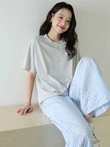 舒適寬鬆灰色T恤與泡泡格紋長褲居家套裝，適合嬌小青少年女孩 - 淺灰色 - 查看 7