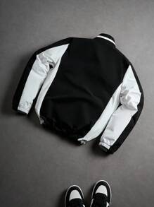 Manfinity Campus Court 男士长袖运动棒球夹克，撞色半拉链立领夹克，字母图案，可调节抽绳下摆，适合日常穿着、户外、运动、休闲、上学、派对、音乐节等场合。可作为礼物送给朋友和男友。男士四分之一拉链，黑白夹克，足球夹克，个性化球类夹克，秋季款。 - 黑色 - 查看 5