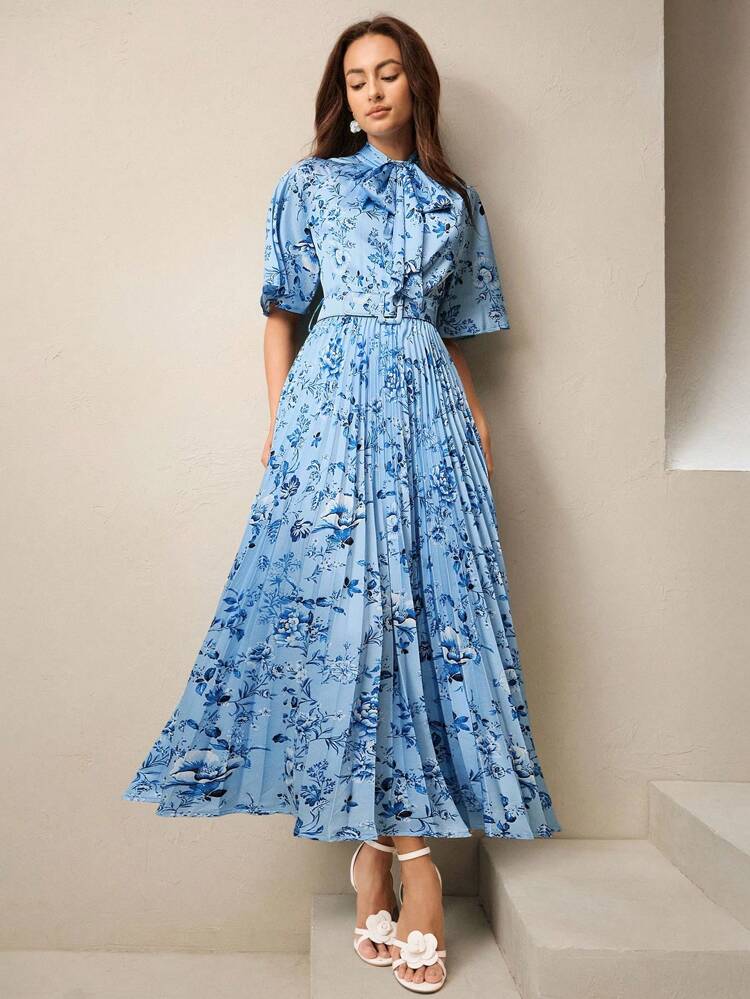 High-Quality New Fashion Blue Ditsy Floral Butterfly Collar Short Sleeve Elastic Waist Swing Dress For Women
