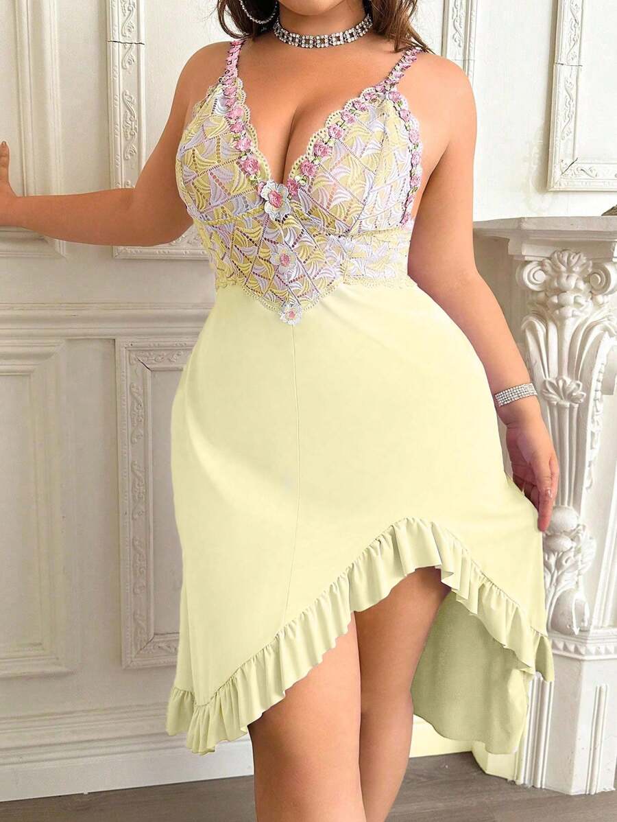 SHEIN Plus Size Lace Patchwork Knit Sexy Deep-V Embroidered Floral Decor Camisole Nightgown - Yellow - View 1