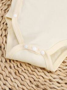 SHEIN 新生儿男女宝宝三件套纯白色按扣式优雅简约时尚舒适可爱长袖连体衣礼盒套装，秋冬季 - 彩色 - 查看 3