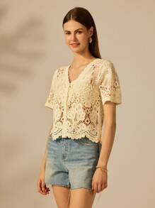 CAJUNI 女式波西米亚风热带钩针纹理短袖夹克 - 彩色 - 查看 1