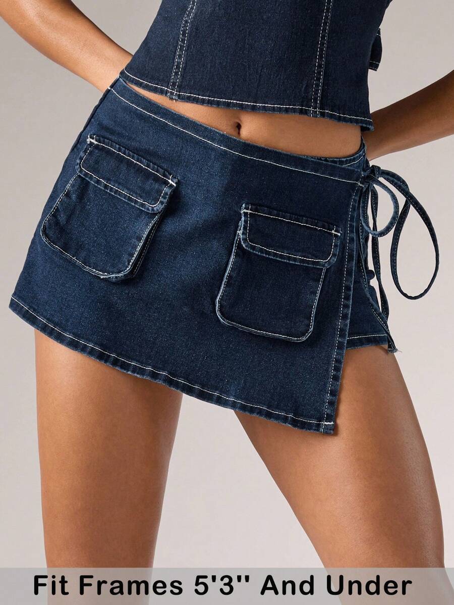 SHEIN PETITE 女式低腰牛仔裤，风琴口袋，蝴蝶结，Y2K 风格音乐节牛仔短裤 - 深色水洗藍 - 查看 1