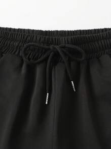 ROMWE MEN Street Life 男士休闲火焰印花水钻装饰短裤，夏季