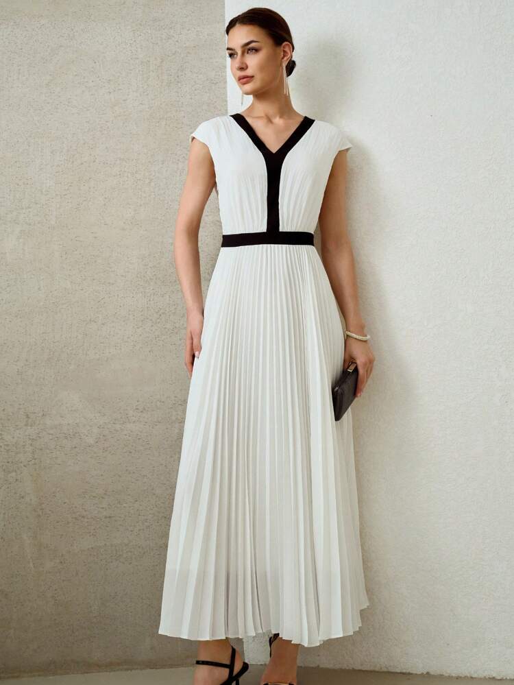COLORBLOCK V-NECK CUTOUT BACK BATWING SLEEVE PLEATED HEM LONG DRESS