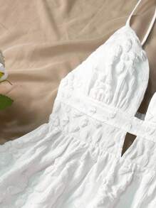 Women's White Jacquard Texture Fabric Waisted Back Cut-Out Mini Cami Dress, Figure-Flattering Design - White - View 3