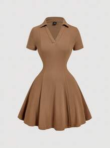 SHEIN MOD 复古卡其色荷叶边领针织迷你连衣裙 - 学院风，70 年代风格，休闲，舒适，通勤，复古美学，非常适合学校服装、教学服装和办公室穿着 - 卡其色 - 查看 1