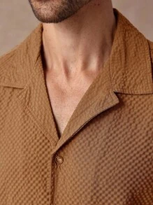 Manfinity Homme 男士休闲纯色纽扣短袖衬衫和短裤套装，夏季 - 咖啡棕 - 查看 3