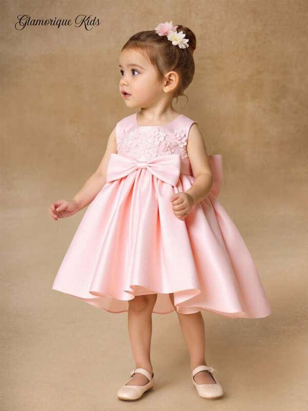 SHEIN Glamorique Kids Baby Girls' Satin Wedding Flower Girl Dress White With Big Bow Layered Floral Trim And Train, For Birthday Party, Christening