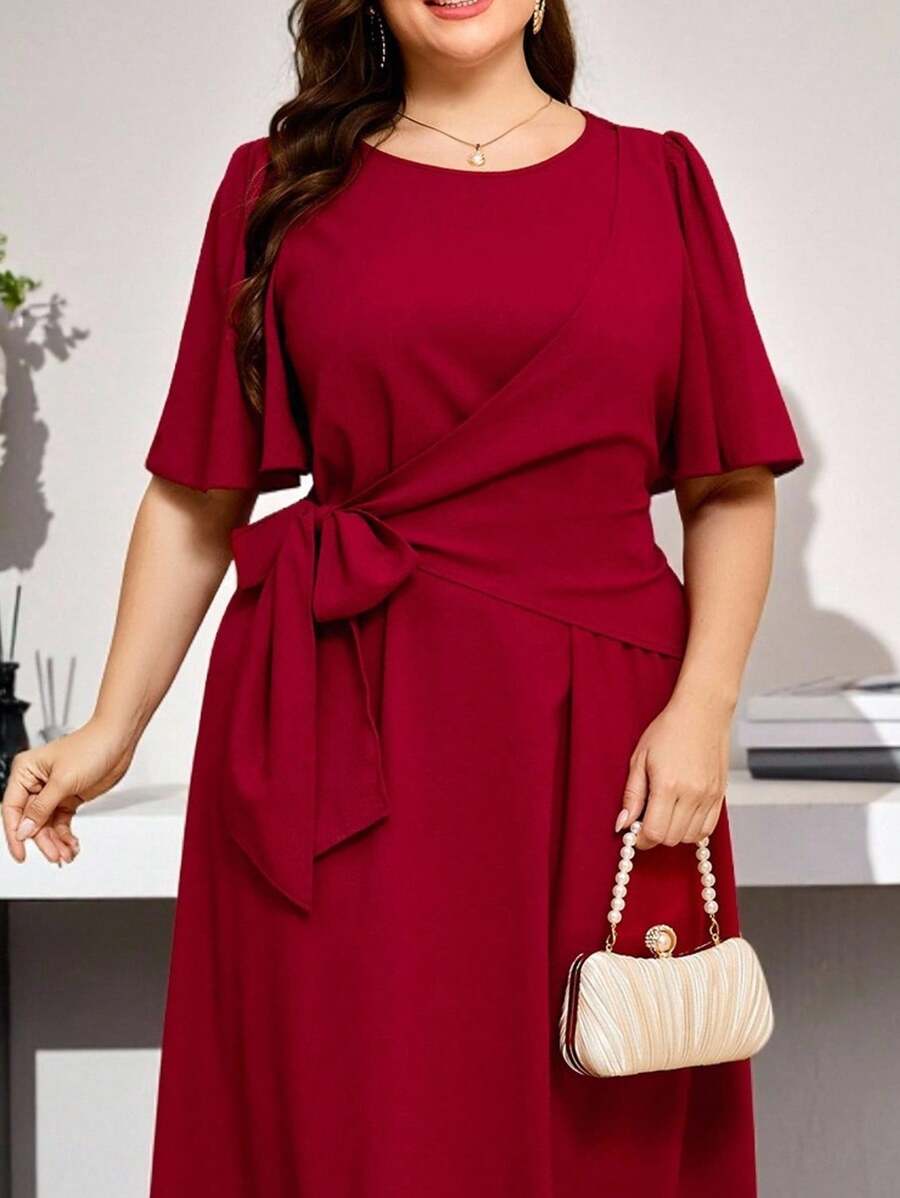 Modelyn Váy quấn buộc màu trơn thanh lịch cỡ lớn - Màu Đỏ Sâu - Xem 1