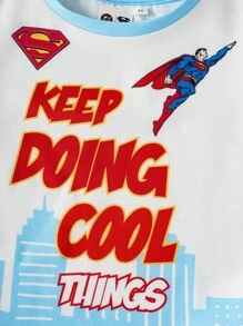 SUPERMAN X SHEIN Conjunto de camiseta de manga corta y pantalones cortos de niño casual de verano con estampado de letras y superhéroes en cuello redondo - Multicolor - Ver 4
