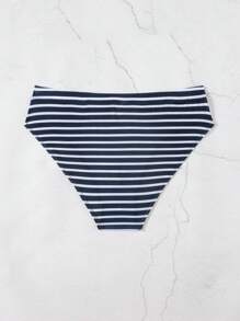 Manfinity Swimmode Men's Striped Triangle Swim Trunks For Beach & Holiday Men Swim Briefs - Black - View 2