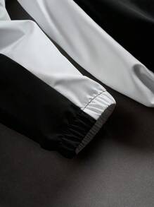 Manfinity Campus Court 男士长袖运动棒球夹克，撞色半拉链立领夹克，字母图案，可调节抽绳下摆，适合日常穿着、户外、运动、休闲、上学、派对、音乐节等场合。可作为礼物送给朋友和男友。男士四分之一拉链，黑白夹克，足球夹克，个性化球类夹克，秋季款。 - 黑色 - 查看 7