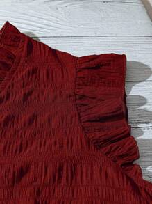 SHEIN LUNE CURVE 大码女式纯色纹理 V 领荷叶边泡泡袖修身简约休闲常规衬衫 - 酒紅色 - 查看 3