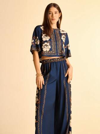 CAJUNI 2pcs/Set Women Floral Print T-Shirt And Wide Leg Pants Vacation Casual Outfit