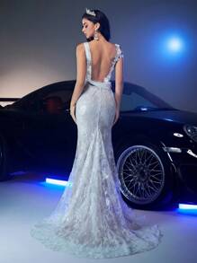 Glamrae 优雅奢华刺绣蕾丝贴花撞色网眼性感深垂领鱼尾裙，带拖尾，适合婚礼活动、所有正式场合、新娘礼服 - 白色 - 查看 3