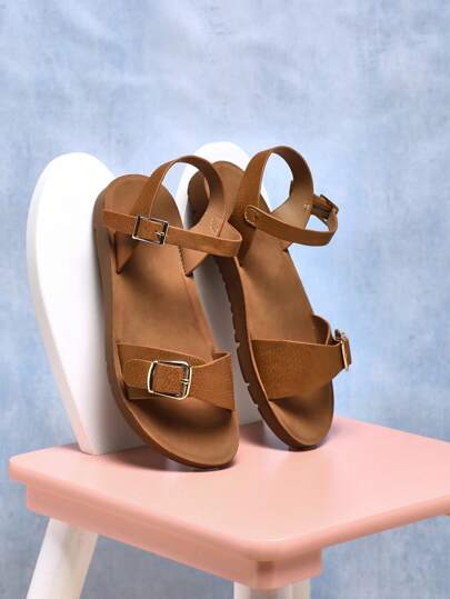 Mini mi 时尚女孩棕褐色带扣露趾平底凉鞋 - 俏皮又舒适