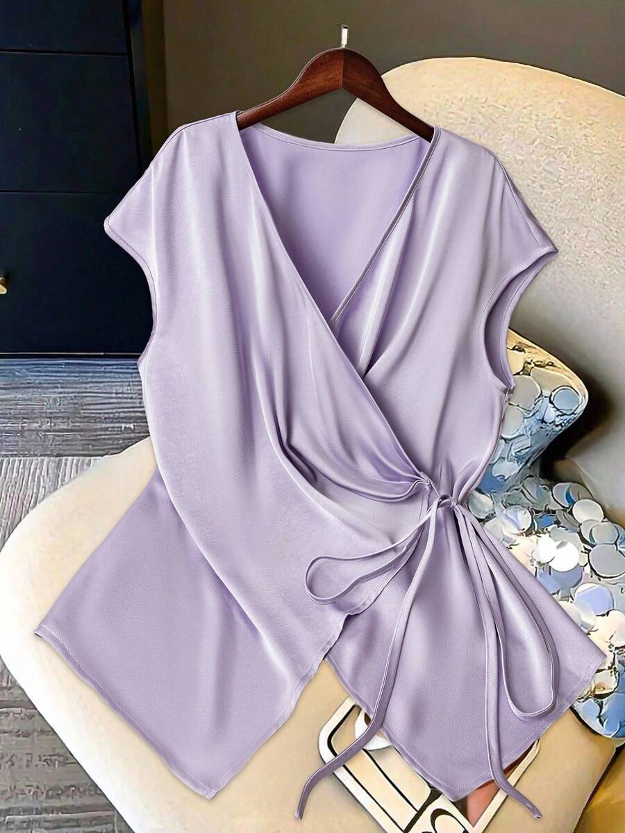 SHEIN Clasi Áo sơ mi satin xếp ly cổ chữ V thanh lịch cỡ lớn, trang trí nơ, dành cho nữ mùa hè - Màu tím - Xem 1