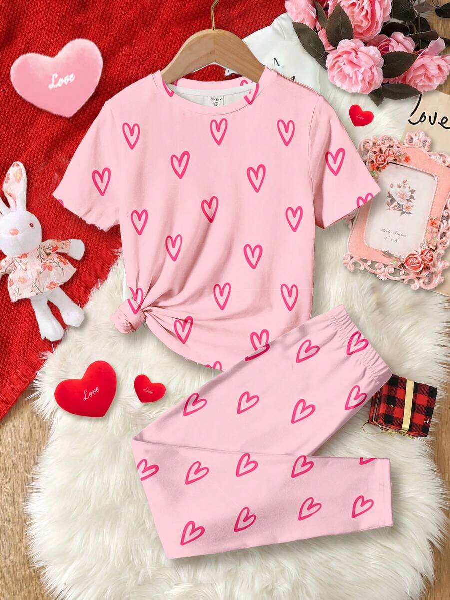 SHEIN Leap Crew Tween Girl 休闲心形印花短袖 T 恤和紧身裤套装,贴身家居睡衣,适合春夏季节、情人节服装、礼物 - 彩色 - 查看 1