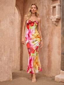 SHEIN Clasi Robe moulante sans bretelles à imprimé floral pour vacances. Tenues de plage pour femmes. Robe de plage, tenues de vacances à la plage, accessoires de plage. Robe de soirée. Vêtements d'été pour femmes dans le style Y2K. Vêtements de rentrée scolaire pour femmes. Tenues de campagne pour femmes. Style old money pour femmes. Tenues de sortie pour femmes. Tenue d'aéroport pour femmes. Robe pour femmes. Robe à sequins étoile de mer pour vacances. Tenues d'aéroport, de lune de miel pour femmes. Robe de style bohème pour femmes - Multicolore - Voir 4