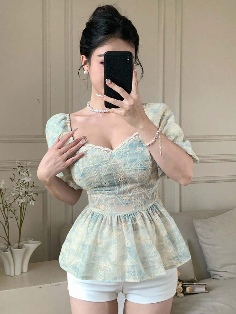 Summer Bohemian Style Ditsy Floral Slim Fit Casual Beach Vacation Lace Trim Short Sleeve Blouse For Women Babydoll Top Boho