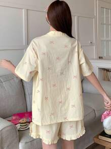 DAZY Women Bow Pattern Allover Print T-Shirt And Shorts Pajama Set