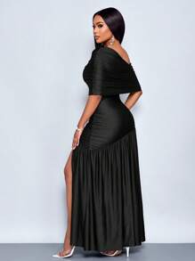 SOLERSUN 春夏女装性感派对休闲度假棕色亮面面料单肩聚拢露肩领前开衩褶边针织长裙 - 黑色 - 查看 2