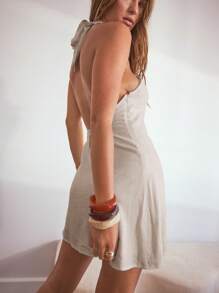 Aralina 夏季度假锁孔挂脖串珠领简约 A 字形罩衫 - 杏色 - 查看 2