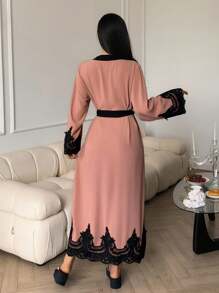 DAZY Robe longue pour femmes en dentelle brodée et patchwork, pyjama bicolore attrayant, tenues confortables