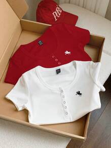 Comfortcana 2pcs Wine Red & White Solid Henley Neck Embroidery Fitted Short Sleeve T-Shirts