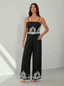 SHEIN Tall Set de 2 piezas de top de tirantes y shorts con estampado floral de verano para mujeres - Negro - Ver 3